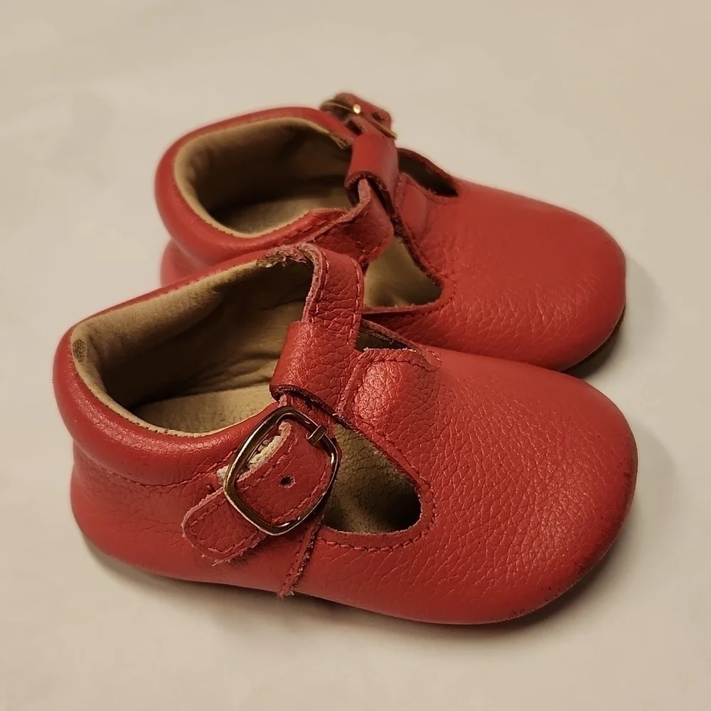 Monkey feet Shoes Girls pink size 6-12 m Spots On Bottom